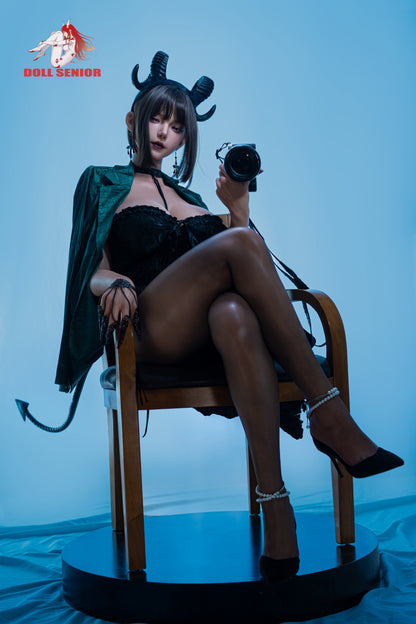 Doll Senior【Capricorn】170cm/5ft 7 in G Cup Silicone Real Skin Texture Version Customizable Sex Doll